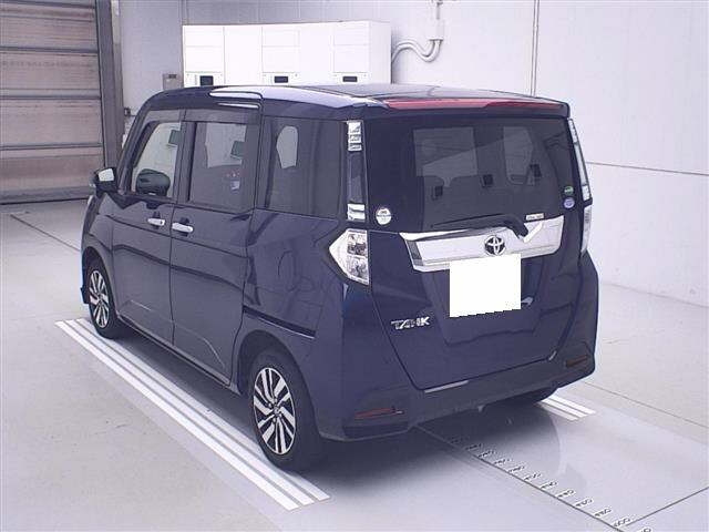 TOYOTA TANK 2017