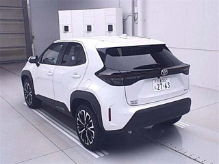 TOYOTA YARIS CROSS 2025