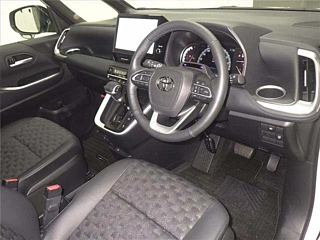 TOYOTA VOXY 2024
