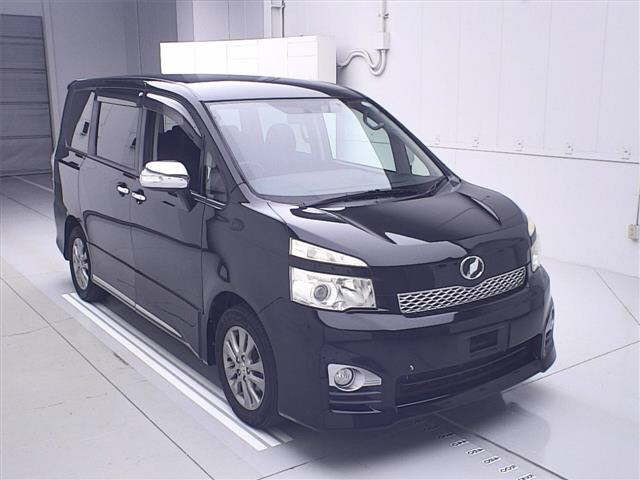 TOYOTA VOXY 2012
