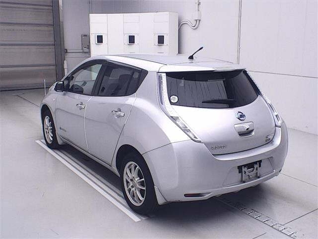 NISSAN LEAF 2014