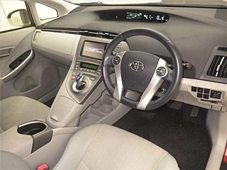 TOYOTA PRIUS 2013