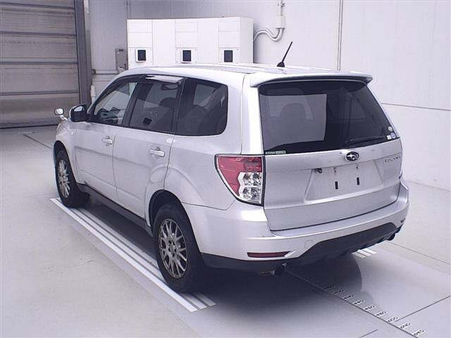 SUBARU FORESTER 2010