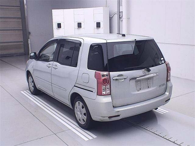 TOYOTA RAUM 2008