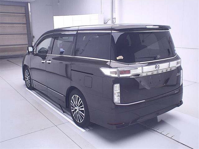 NISSAN ELGRAND 2018