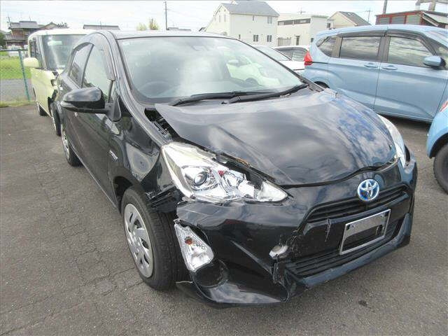 TOYOTA AQUA 2017
