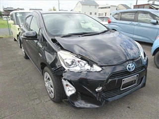 TOYOTA AQUA 2017
