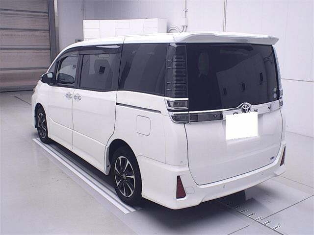 TOYOTA VOXY 2020