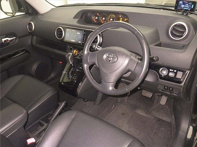 TOYOTA COROLLA RUMION 2013