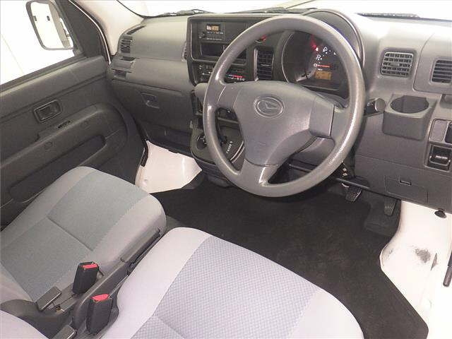 DAIHATSU HIJET VAN 2015