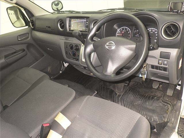 NISSAN CARAVAN VAN 2019