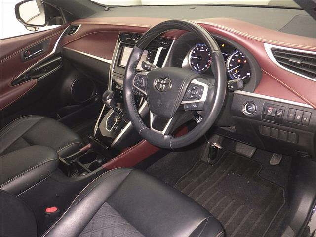 TOYOTA HARRIER 2017