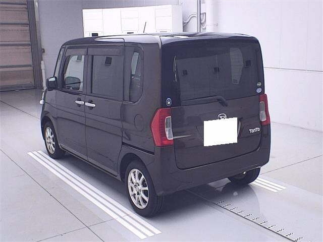 DAIHATSU TANTO 2015