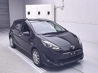 TOYOTA AQUA 2018