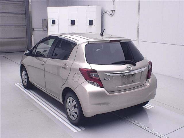 TOYOTA VITZ 2014