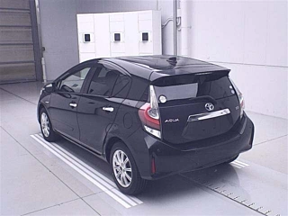 TOYOTA AQUA 2018