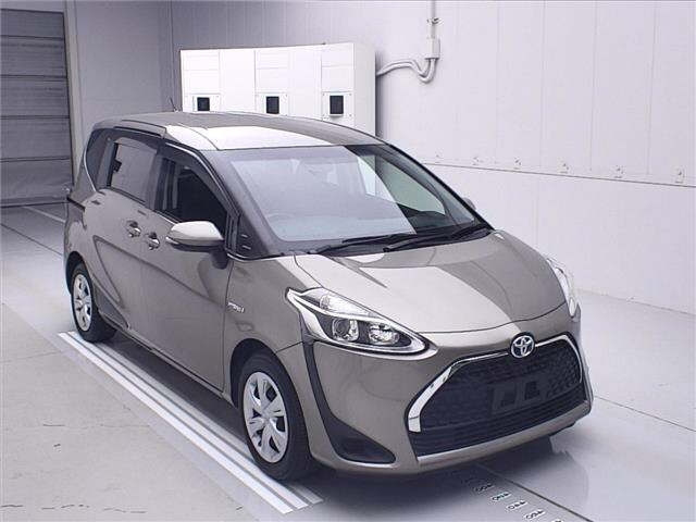TOYOTA SIENTA 2021