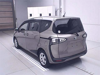 TOYOTA SIENTA 2021