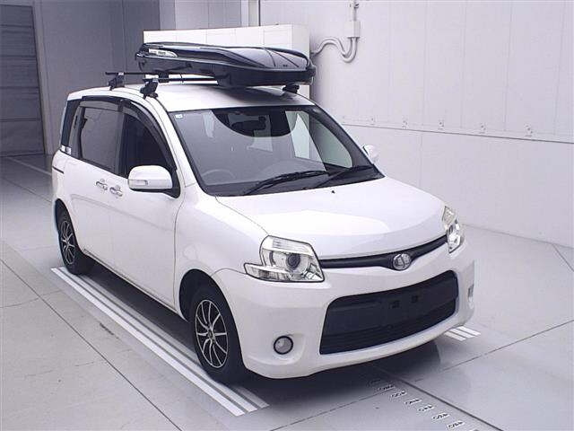 TOYOTA SIENTA 2012