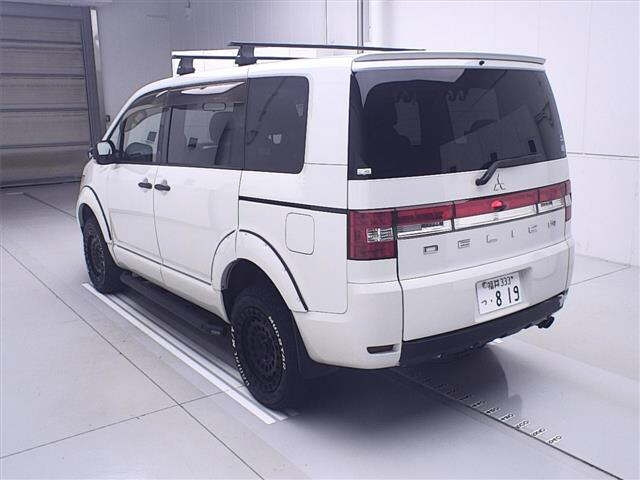 MITSUBISHI DELICA D5 2012