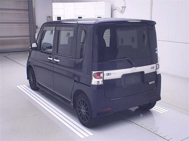 DAIHATSU TANTO 2008