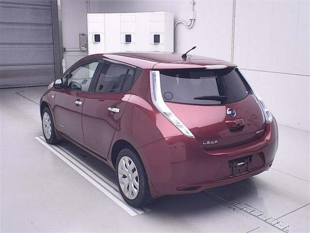 NISSAN LEAF 2015