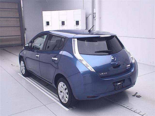NISSAN LEAF 2016