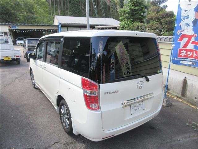 HONDA STEP WAGON 2010