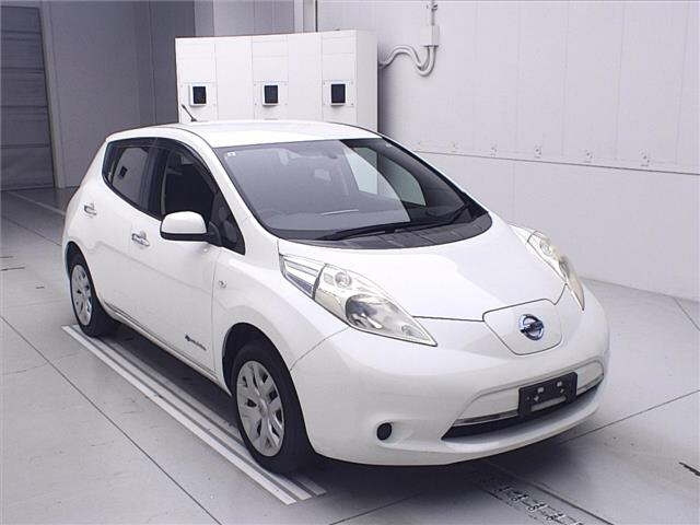 NISSAN LEAF 2015