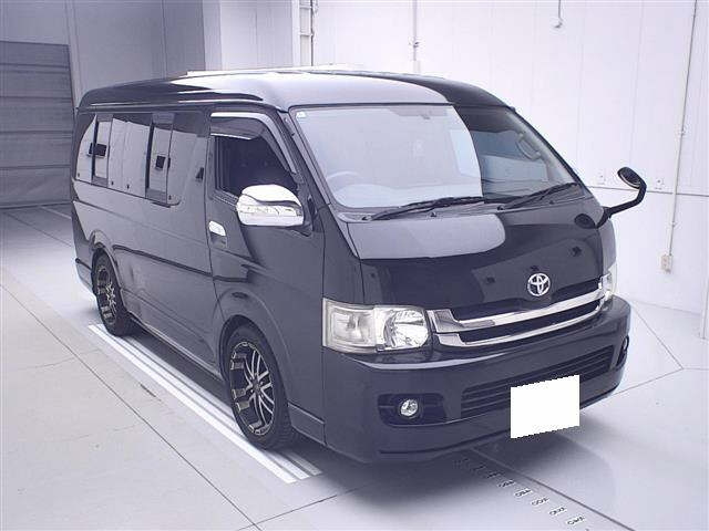 TOYOTA HIACE 2010