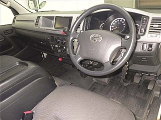 TOYOTA HIACE 2013