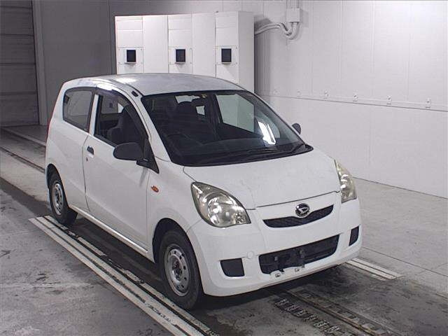 DAIHATSU MIRA 2010