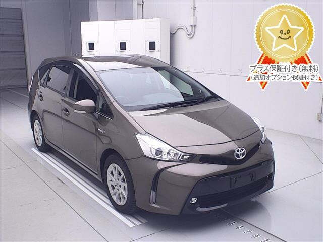 TOYOTA PRIUS ALPHA 2016