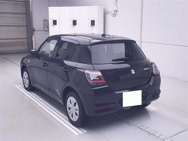 SUZUKI SWIFT 2023