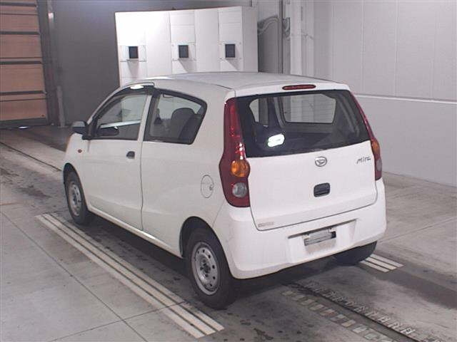 DAIHATSU MIRA 2010