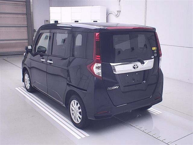 TOYOTA ROOMY 2020