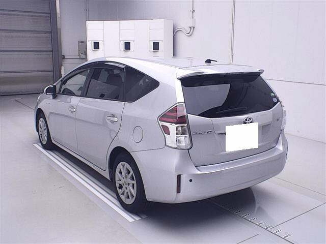 TOYOTA PRIUS ALPHA 2020