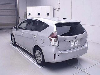 TOYOTA PRIUS ALPHA 2020
