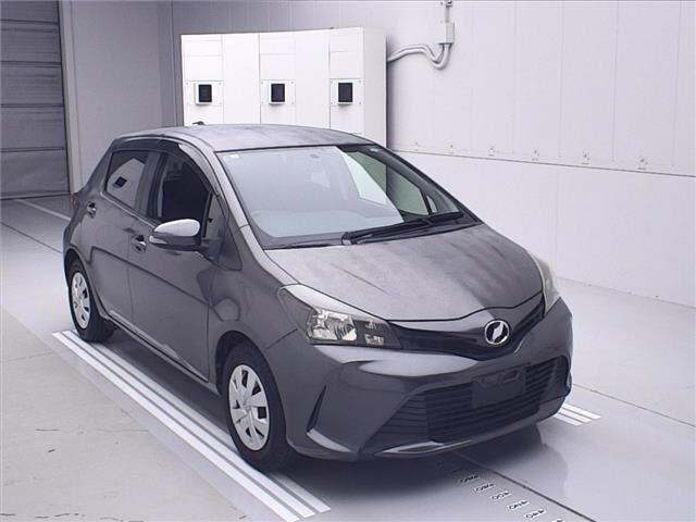 TOYOTA VITZ 2014