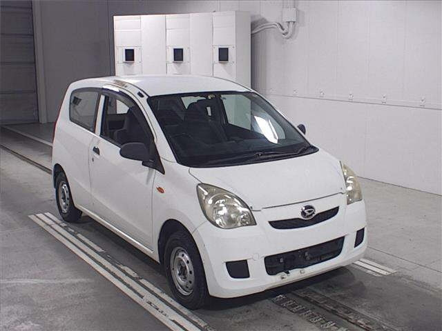 DAIHATSU MIRA 2010