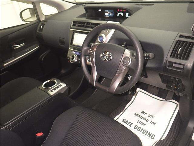 TOYOTA PRIUS ALPHA 2020
