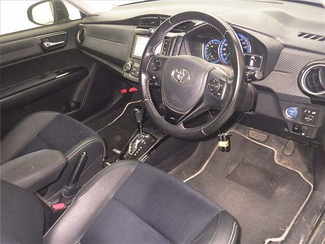 TOYOTA COROLLA FIELDER 2013