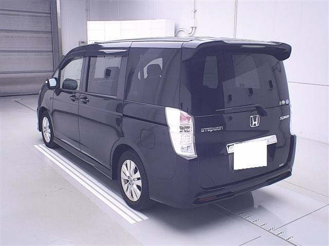 HONDA STEP WAGON 2010