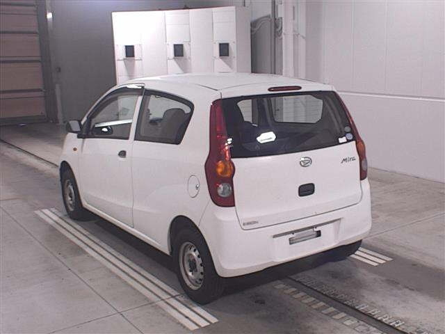 DAIHATSU MIRA 2010