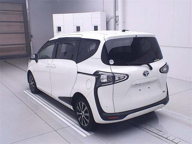 TOYOTA SIENTA 2022