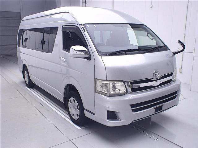 TOYOTA HIACE 2012