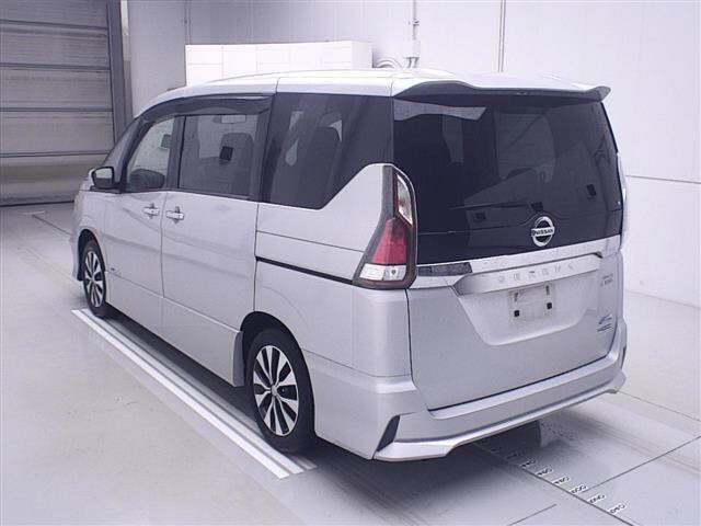 NISSAN SERENA 2018