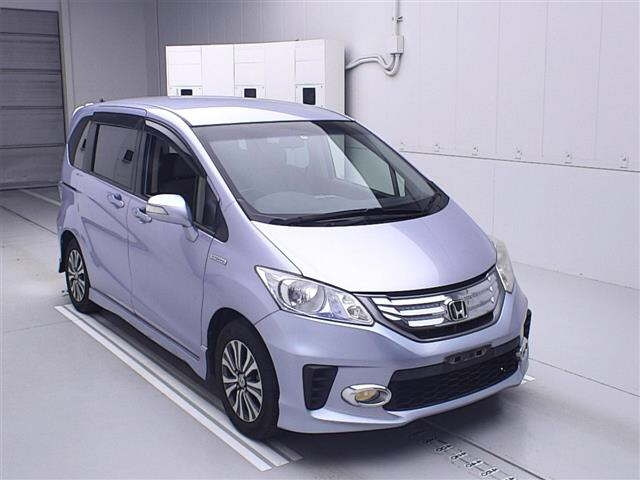 HONDA FREED 2013