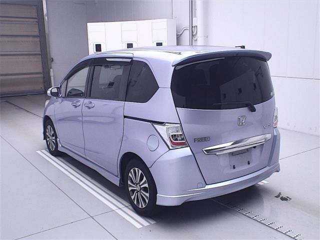 HONDA FREED 2013