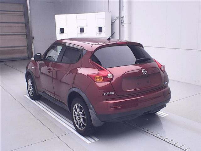 NISSAN JUKE 2011